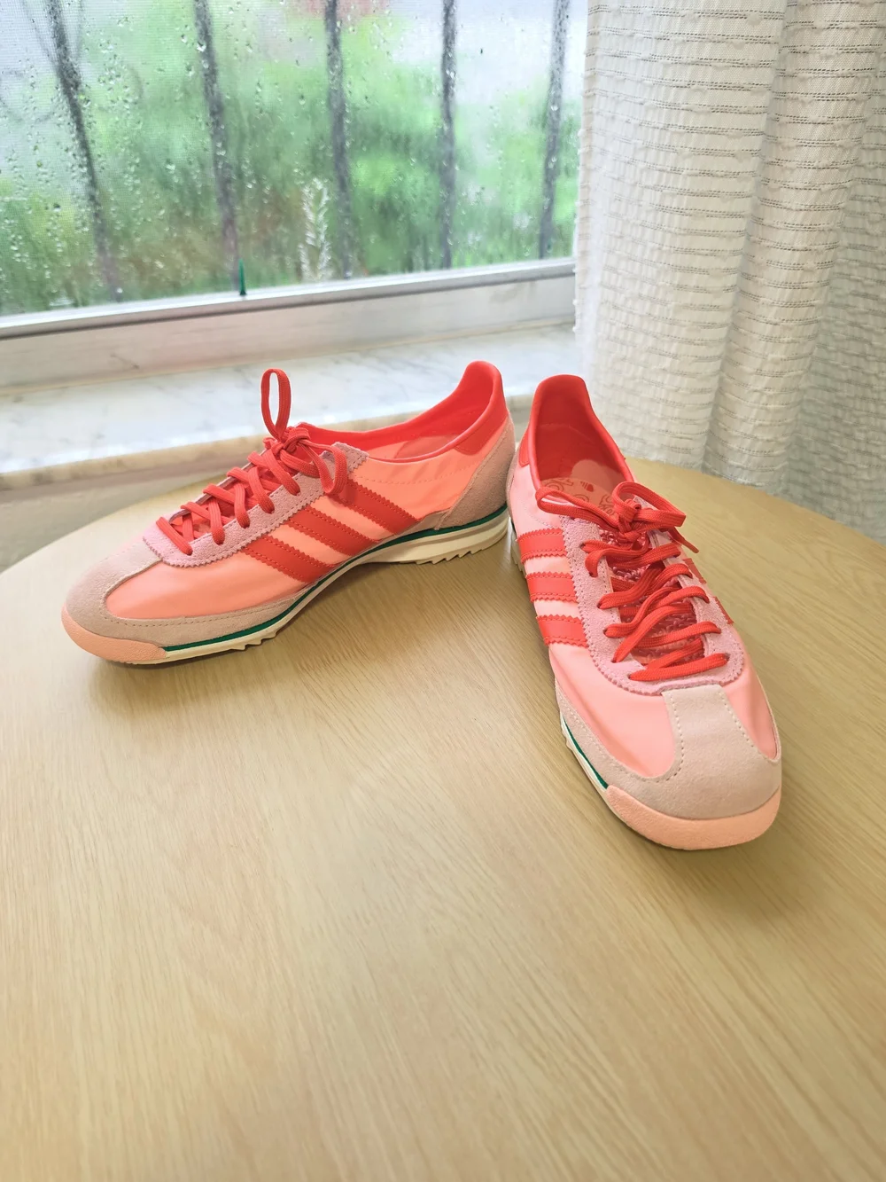 Adidas Women's Pink & Red Sneakers Size 8